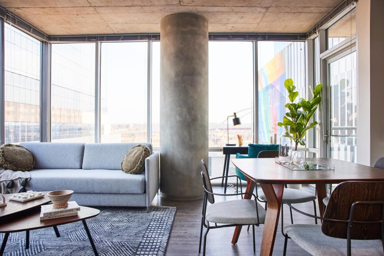 Placemakr Premier SoBro Nashville Exterior foto The interior of a typical apartment at The Standard East Village